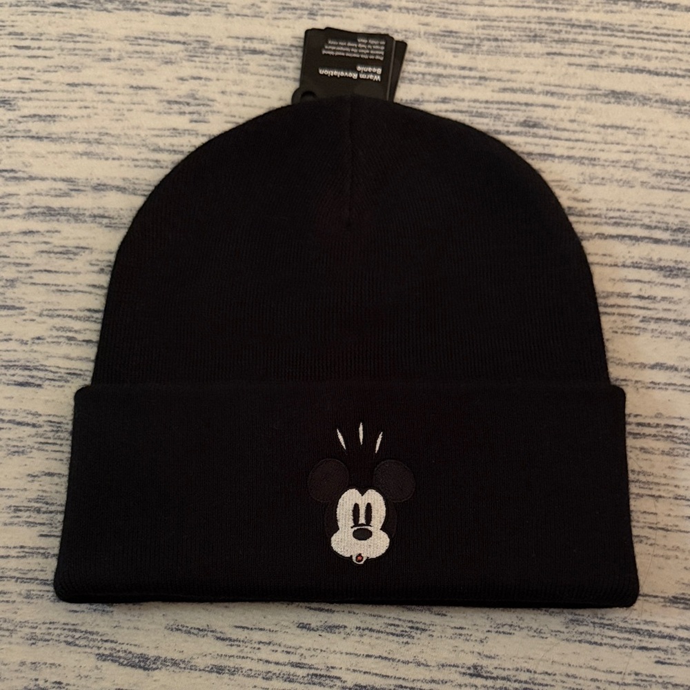 Disney x lululemon Black Beanie Hat with Mickey Mouse Embroidery
